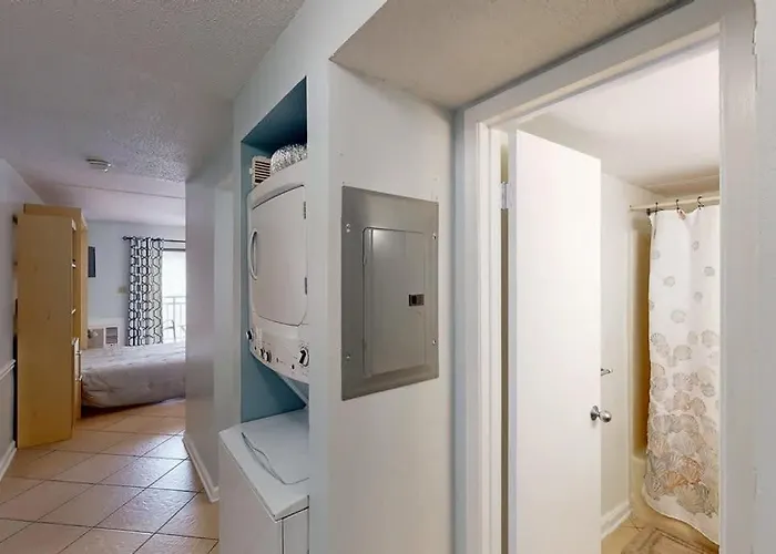 Beachfront Complex Sugar Sleeps 2 Holiday home Gulf Shores